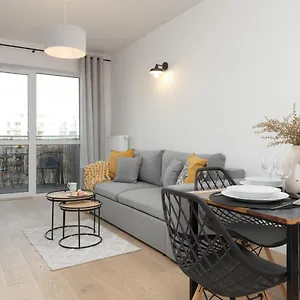  Apartament Modern & Bright With Parking And Balcony By Renters